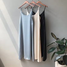 Load image into Gallery viewer, New Arrival Women V-Neck Sleeveless Women Vintage Satin Summer Long Dress Boho Elegant Women Casual Dress Vestidos
